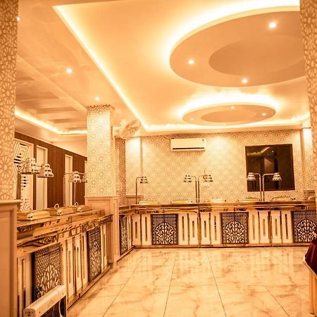 Hotel The Florence Чамба Екстериор снимка