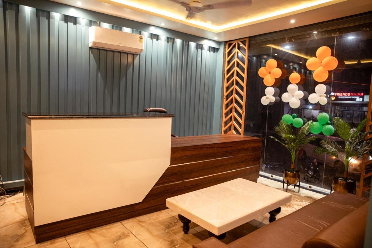 Hotel The Florence Чамба Екстериор снимка